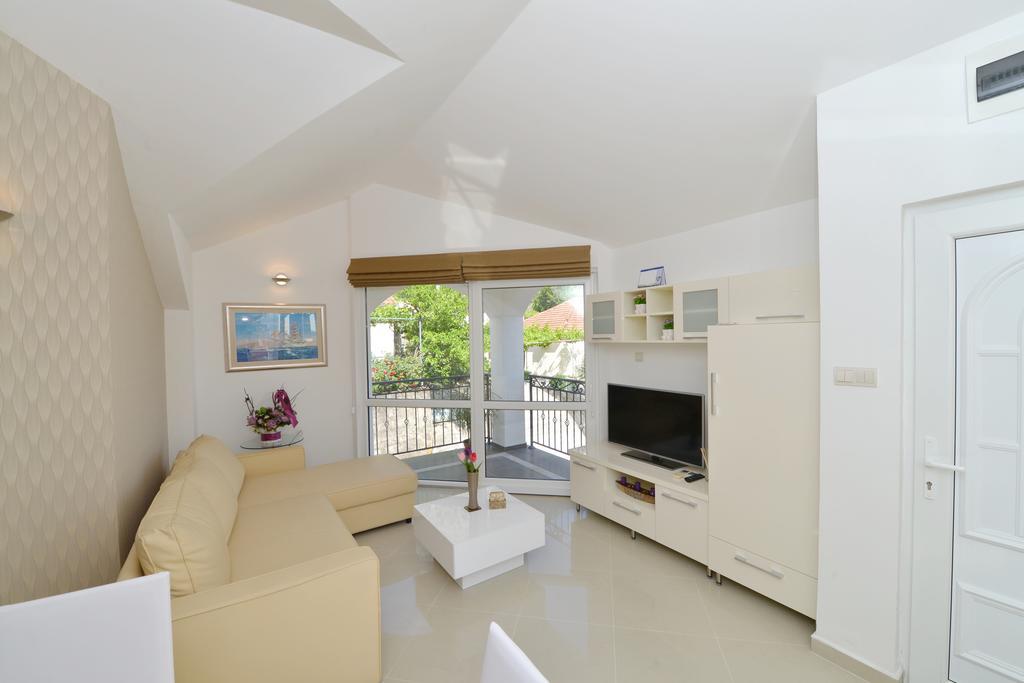 Sunshine Of Montenegro - Family Oasis โกตอร์ ภายนอก รูปภาพ